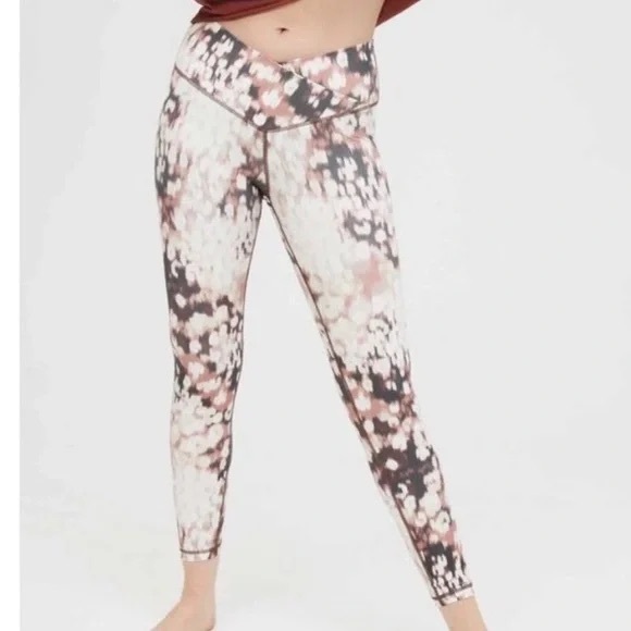 New Aerie Offline Real Me High-rise 7/8 Crossover Legging Multi-print Small - Picture 1 of 7